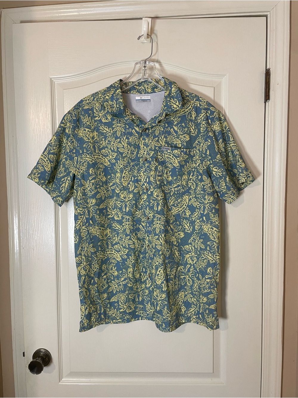 Columbia PFG Men’s M Blue Coastal Tropical Short Sleeve Fishing Shirt Vented